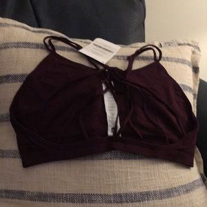Fabletics Strappy back bra top in size XL Burgundy